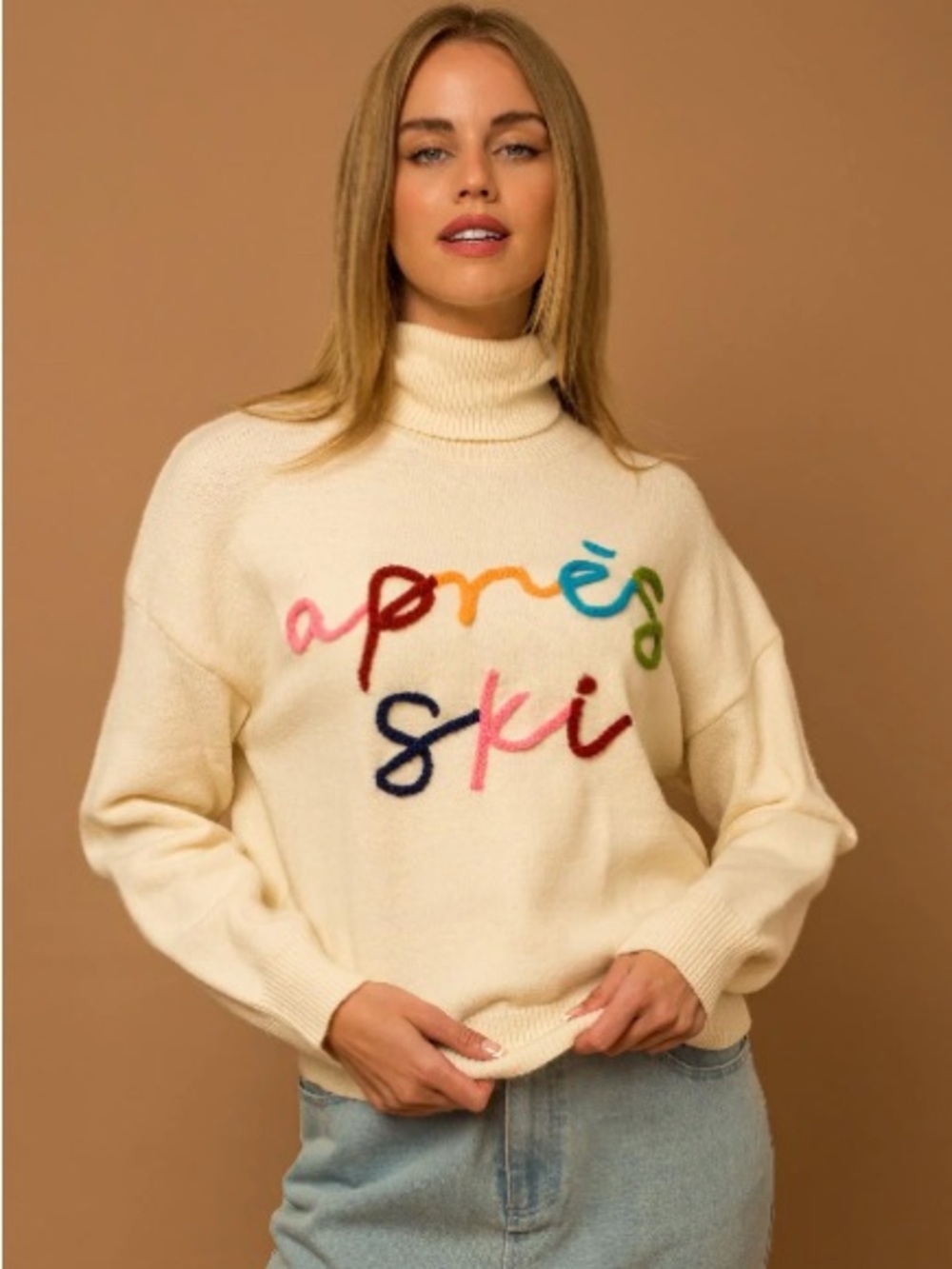 Gilli Cream Turtleneck Sweater with Multicolor “Après Ski” Embroidery